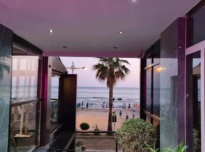 Alex's Apartment *