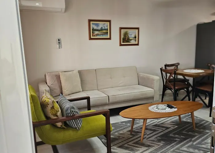 Alex's Apartment *